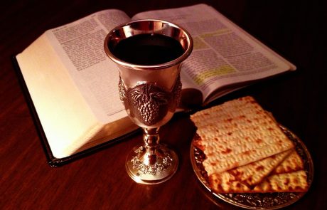 A Contemporary "Women of Valor" Ceremony for the Passover Seder